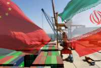 عزم ایران و چین برای توسعه روابط و رفع موانع