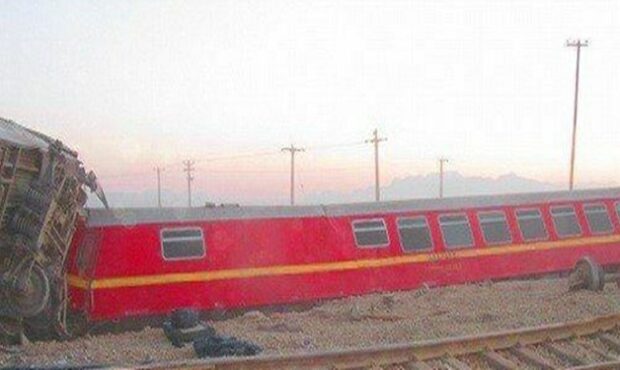 اعزام مسافران قطار حادثه‌دیده به طبس‌