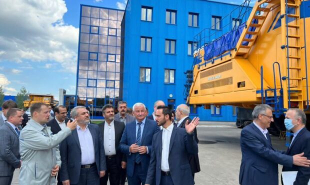 بازدید وزیر صمت ایران از شرکت بلاز تولیدکننده ماشین آلات سنگین معدنی