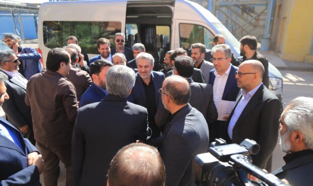وزیر صمت از فولاد میبد بازدید کرد