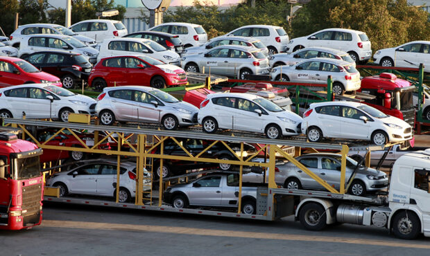 واردات 100 هزار دستگاه خودرو وارداتی به کشور تا پایان سال