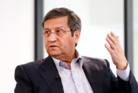 همتی: تهمت می‌زنند وزیر می‌خواهد سیگنال افزایش قیمت طلا دهد
