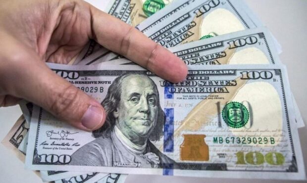 دلار باز هم پرید دلار باز هم پرید