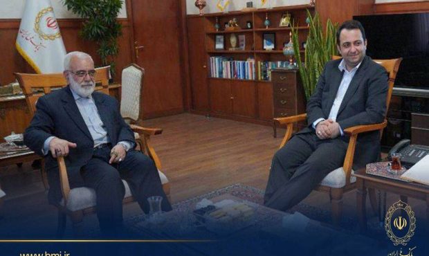 تقدیر بختیاری از همراهی بانک ملی با امدادگران و جامعه هدف مددجویان تقدیر بختیاری از همراهی بانک ملی با امدادگران و جامعه هدف مددجویان