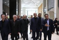 استاندار کرمانشاه به همراه دکتر پرتوافکنان عضو هیأت مدیره بانک سپه از بیمارستان حکیم بازدید کردند
