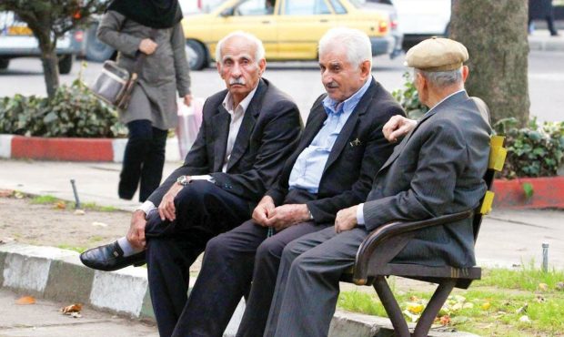 محصولات صنعت بیمه تا چه میزان برای اقتصاد خانوار جمعیت سالمند کشور کارآمد است؟
