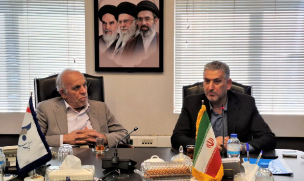 در نشست مشترک اعضای هیات مدیره بانک سرمایه و نماینده رئیس جمهور؛ در نشست مشترک اعضای هیات مدیره بانک سرمایه و نماینده رئیس جمهور؛